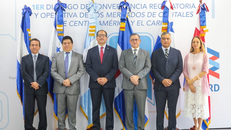 Firma de la Adenda al Memorando de Entendimiento Multilateral entre Costa Rica, El Salvador, Guatemala, Honduras, Nicaragua, República Dominicana y Panamá